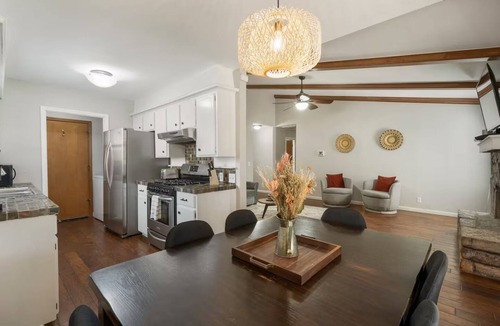 Broken Arrow House | Heart of BA Home - Family Friendly - Bella’s Casa