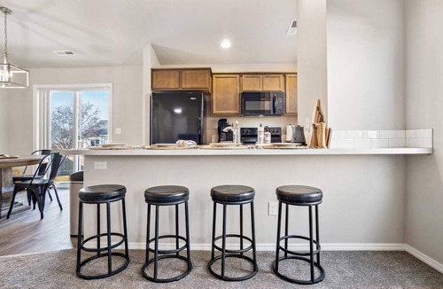 Caldwell House | Heart of Caldwell*KingBed*Fast Wifi*5min>I84
