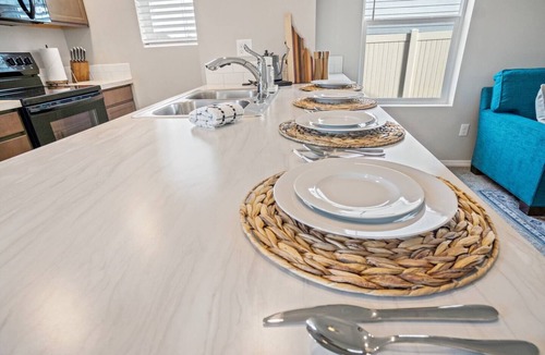 Caldwell House | Heart of Caldwell*KingBed*Fast Wifi*5min>I84