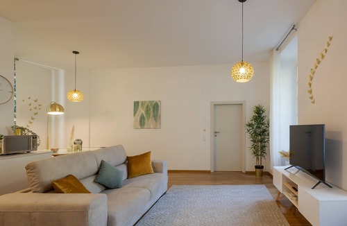 Bellinzona Apartment | Heart of Châteaux & 5 Star Relais among the castles of Bellinzona