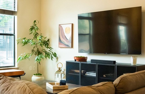 North Burnet House | Heart of Domain, Modern 3bd,3b Stunning Townhome
