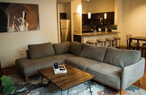 North Burnet House | Heart of Domain, Modern 3bd,3b Stunning Townhome
