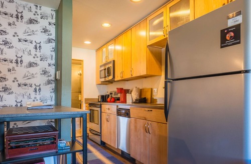 Weisshorn Condo | Heart of DWTN+Gondola Access+MT Views~ Queen Suite