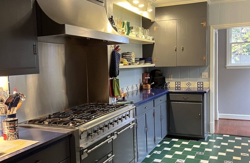 Athens House | Heart of Five Points Game Day - walk to stadium and five points!