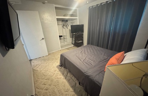 Tropic House | Heart of Melbourne nClose to Beaches nEastern Florida St CollegenKing Center