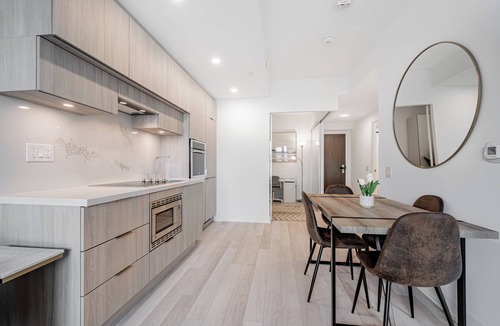 Sherwood Park Condo | Heart of Midtown Toronto, Direct TTC Subway Access