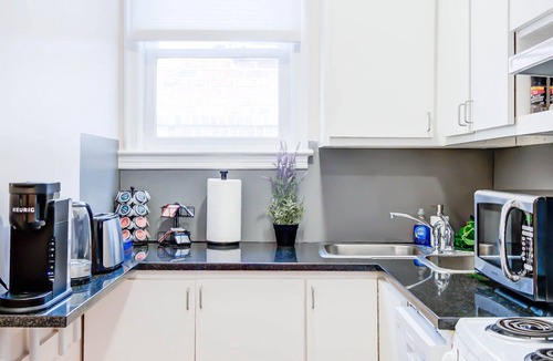Old Town Alexandria Condo | HEART of OLD TOWN! Historic 2 BR! Walk to KING ST