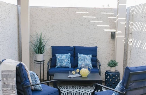 South Scottsdale House | Heart of Old Town - Stylish Townhome - Greenbelt