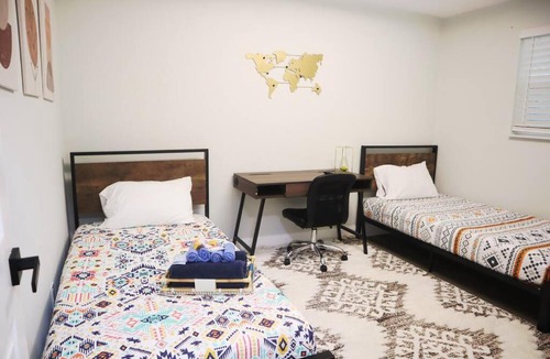 Ormond Beach House | Heart of Ormond Beach - Self check-in - Beach