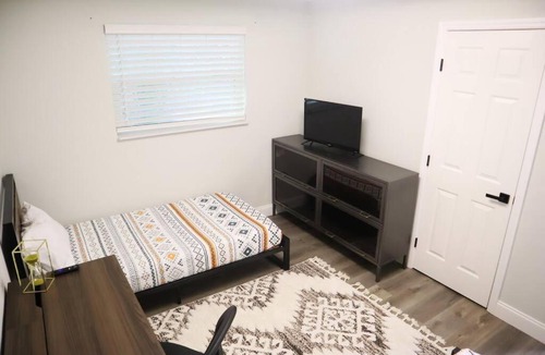 Ormond Beach House | Heart of Ormond Beach - Self check-in - Beach