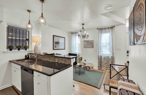 Graduate Hospital House | Heart of Philadelphia Rooftop Deck Walkable