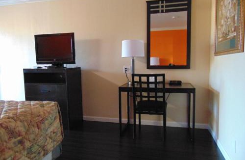 East Oak Hill Hotel | Heart of Texas Motel