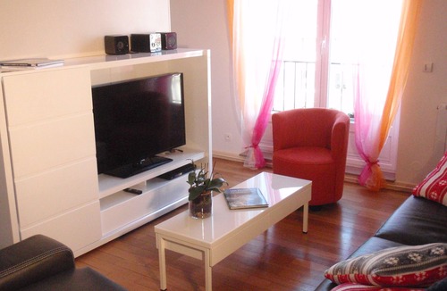 Centre Ville Apartment | Heart of the city. Hyper center. Beds made, linen provided, slippers offered