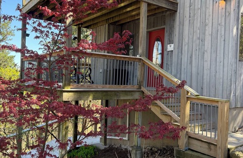 Bourbon House | Heart of The Meramec River Cabin