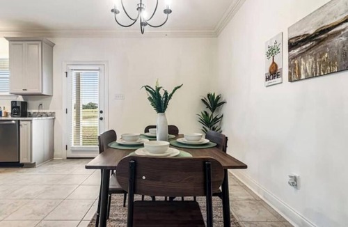 Milton House | Heart of Youngsville!
