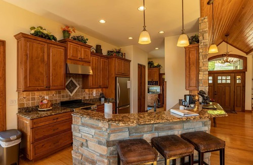 Sugar Mountain House | Heart Rock Lodge Elevation above 5200, Views, Trails, Hot Tub