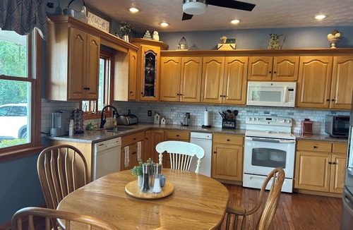 Amherst House | Heart's Desire-3 bdrm/2ba country home with amazing views