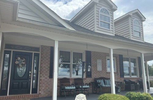Amherst House | Heart's Desire-3 bdrm/2ba country home with amazing views