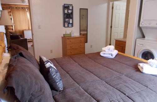 Moran Cabin | Heart Six Ranch