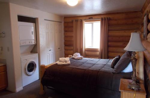 Moran Cabin | Heart Six Ranch