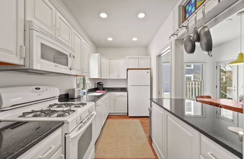 Stockbridge House | Hearth House | Prime Location!