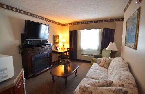 Cedarville Hotel | Hearthstone Inn & Suites