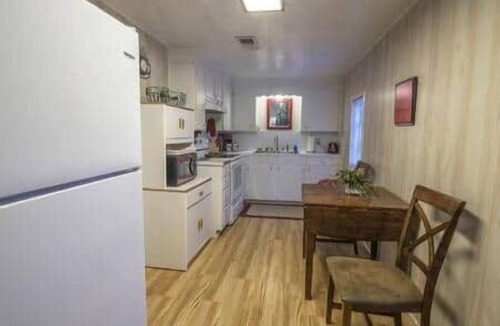 Karnack House | Hearts Cottage Waterfront Caddo Big Cypress River