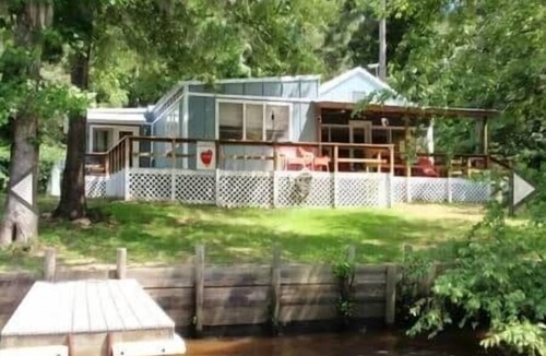 Karnack House | Hearts Cottage Waterfront Caddo Big Cypress River