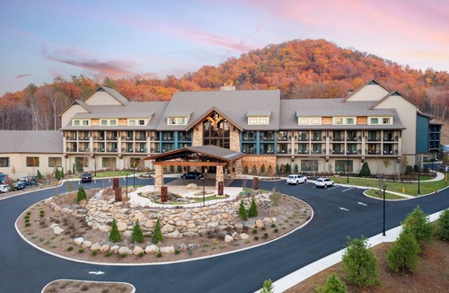 Sevierville Hotel | HeartSong Lodge & Resort