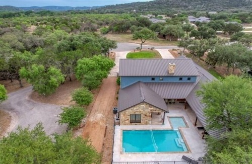 Concan House | Heartstone Subdivsion with pool and river frontage