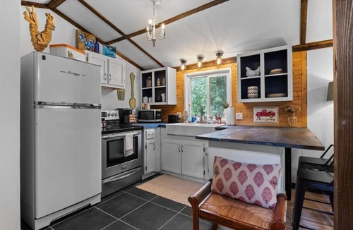 Primm Springs Cabin | Heartwood Hideaway- Charming cabin with Trails, Creek, and Starry Nights