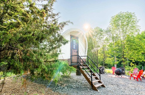 Penn Yan House | Heated & AC Full Bathroom Covered Wagon