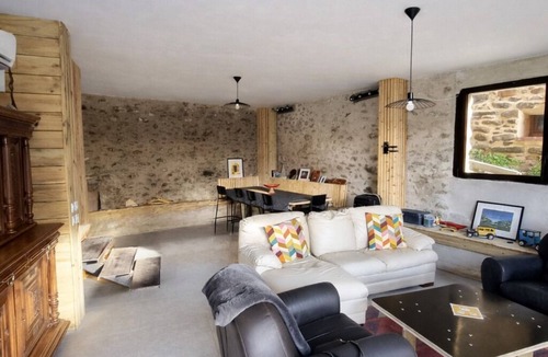 Saint-Jean-Pla-de-Corts House | Heated infinity pool- Pets ok 6 pers
