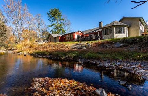 Canadensis House | Heated Indoor Private Pool Stream Front Game Room