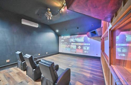 Canadensis House | Heated Indoor Private Pool Stream Front Game Room