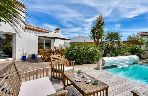 Noirmoutier-en-l'Ile Ski Chalet | Heated pool, 800 m from the beach, villa for 8