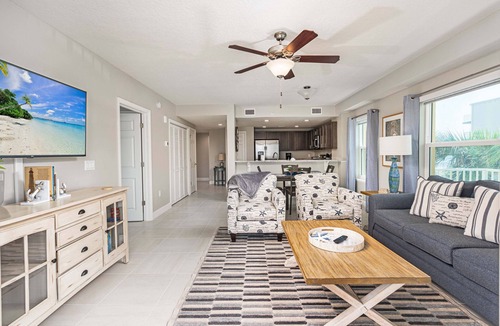 Ocean View Halifax Estates Condo | Heated Pool-Ocean/River View-Aruba #207