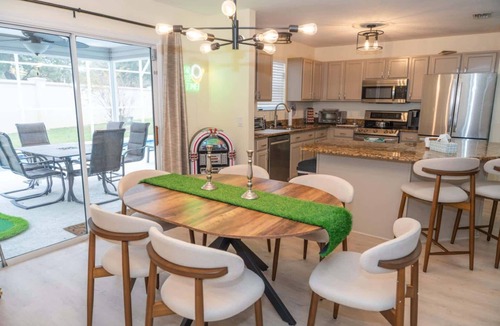 Tall Trees House | Heated Pool, 4 seater golf cart, Life Style ID's