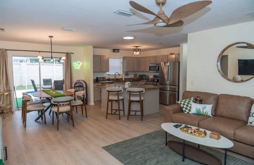 Tall Trees House | Heated Pool, 4 seater golf cart, Life Style ID's