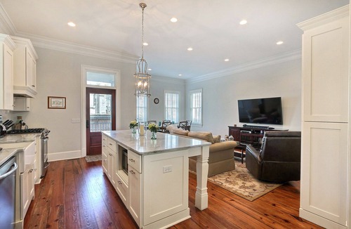 Savannah Victorian District House | Heated Pool Access | 5*Clean | Flex Cancelation