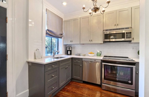 Historic Downtown Savannah House | Heated Pool Access | 5*Clean | Flex Cancelation