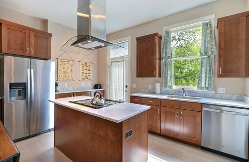 Savannah Victorian District House | Heated Pool Access | 5*Clean | Flex Cancelation