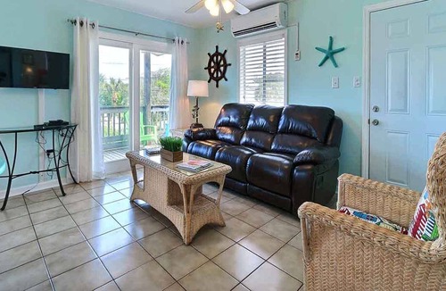 Tybee Island Apartment | Heated Pool Access | 5*Clean | Flex Cancelation
