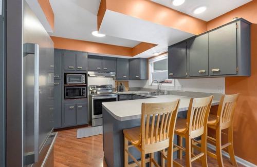 Fort Wayne House | Heated Pool, Amenities Galore, 5 BD, 2 Bath