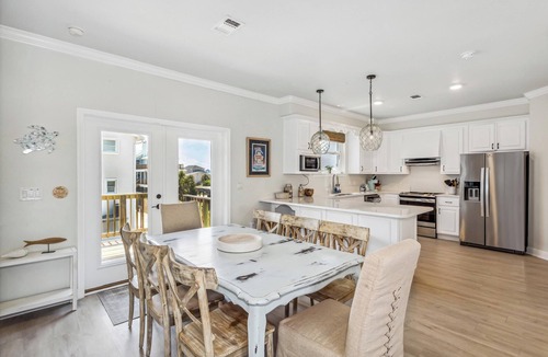 Villa Primera House | Heated pool, Beach Gear, Great for Families, Direct Beach Access, Gulf Views