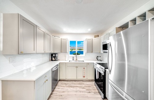 Dania Beach House | Heated Pool! Close To Beach & Shops!
