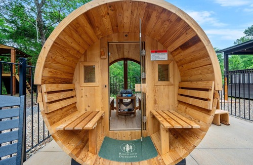 Hochatown Cabin | Heated Pool ColdPlunge Sauna HotTub Firepit Playground Arcade Heart of Hochatown