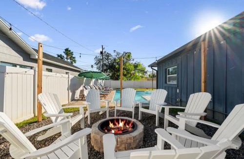 Clearwater House | Heated Pool Fire Pit BBQ Mini Golf Bowling