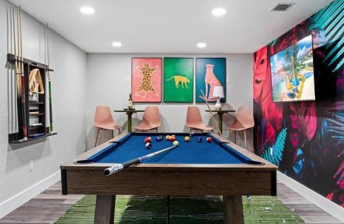 Clearwater House | Heated Pool Fire Pit BBQ Mini Golf Bowling