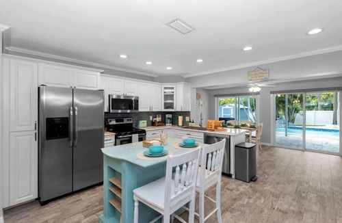 Seminole Villa | Heated Pool+Fire Pit+Trails+4 min to Beach